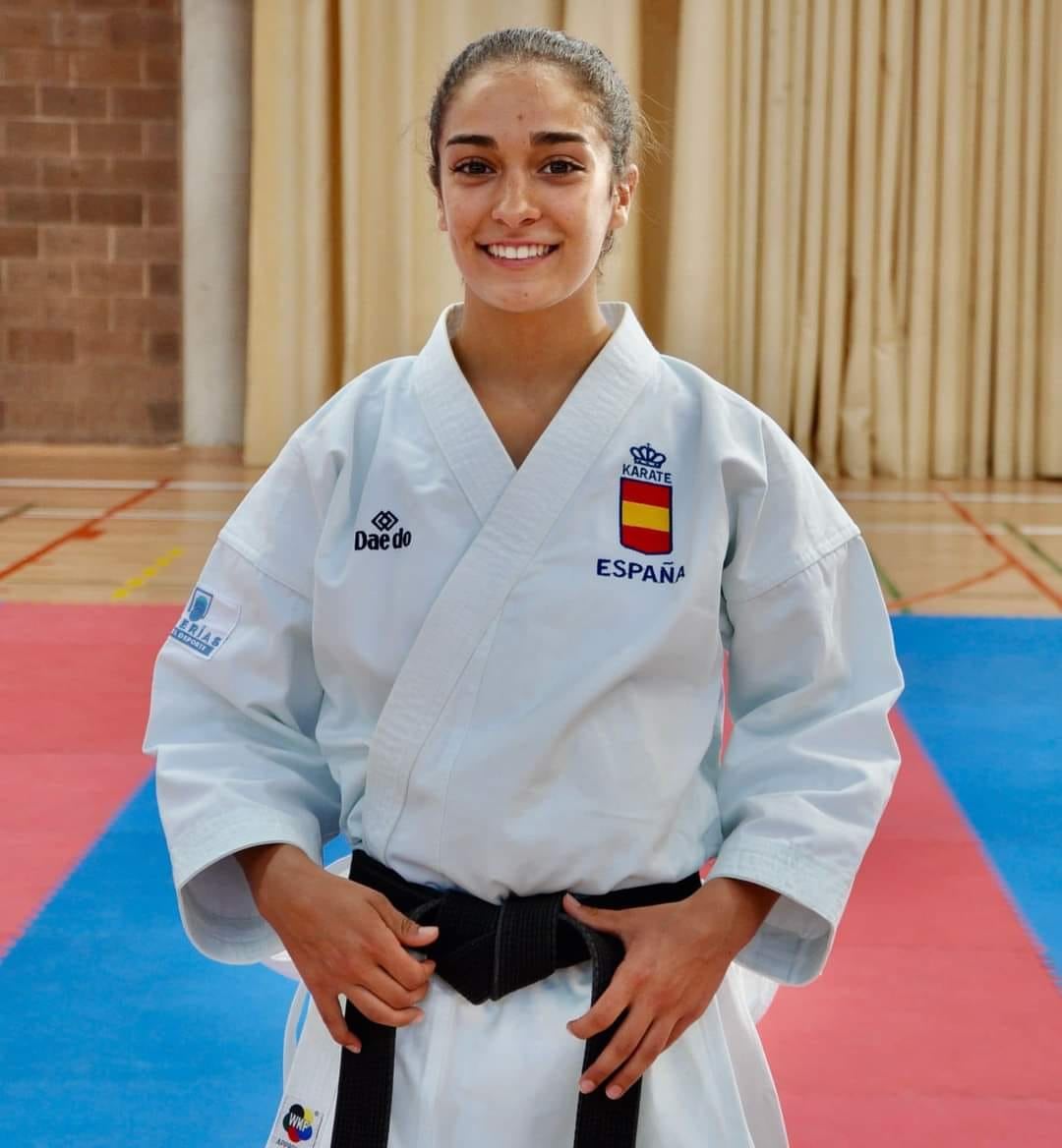 Paola García Lozano, a por el oro mundial junior de kárate en la modalidad de katas.