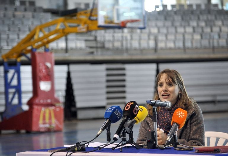 Laura Álvarez durante una rueda de prensa en el Palacio de Deportes