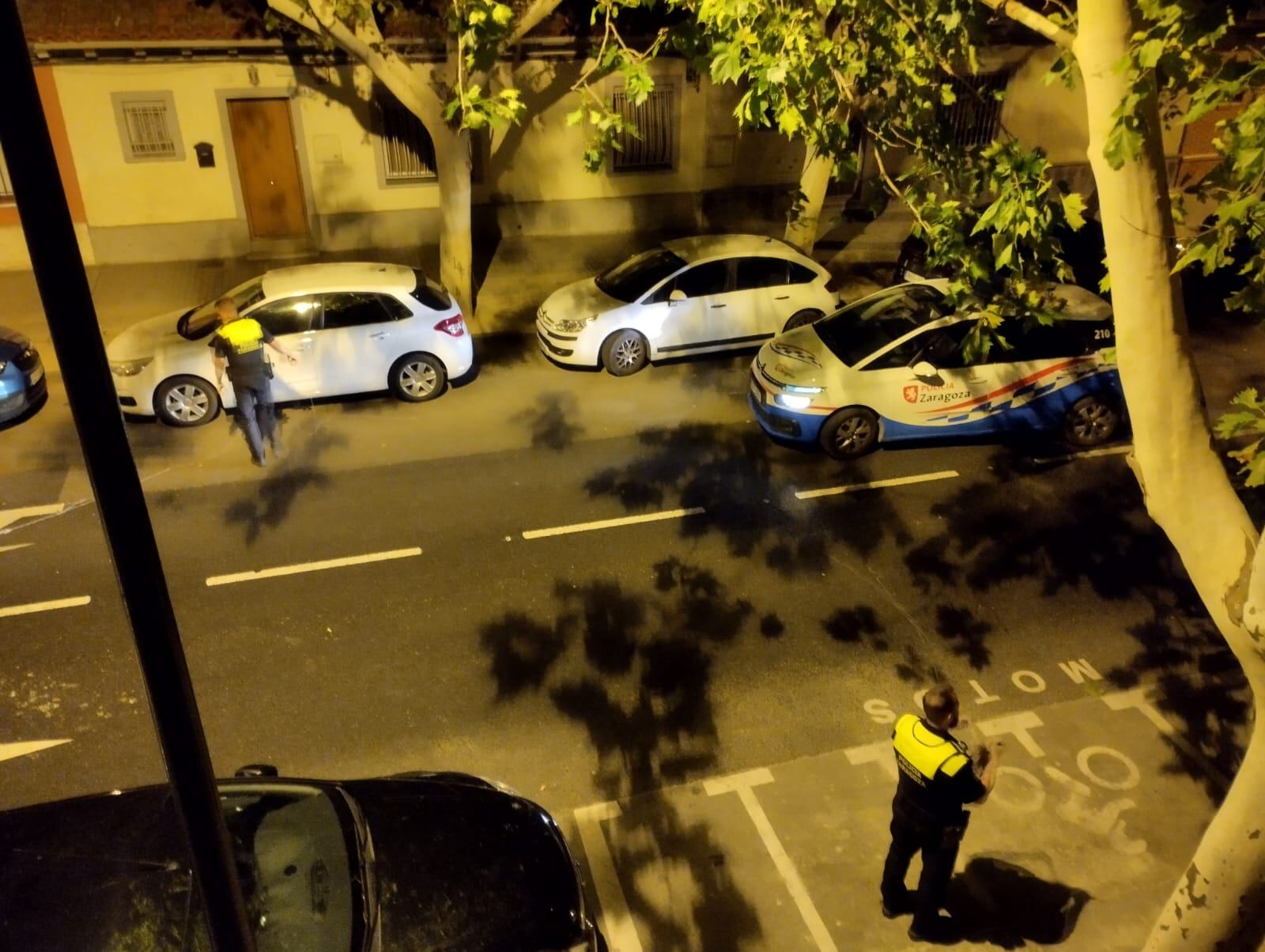 Las cuerdas estaban atadas a los retrovisores