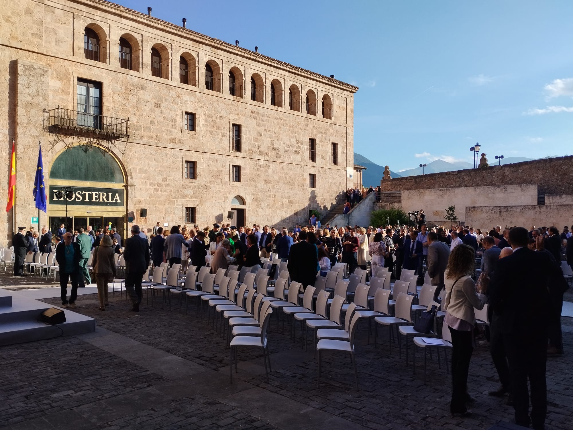 San Millán de la Cogolla acoge el pleno del Parlamento de La Rioja para la toma de posesión del nuevo presidente del Gobierno de La Rioja, Gonzalo Capellán.