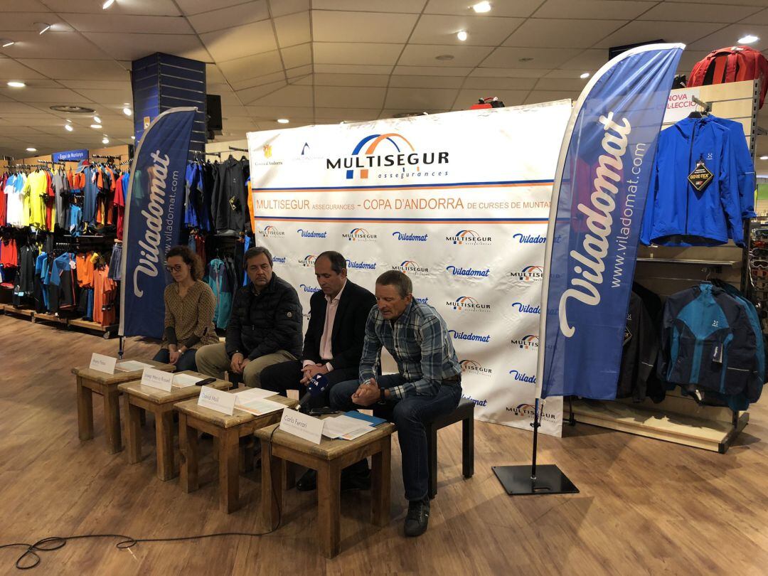 Presentació de la Copa d'Andorra de Curses de Muntanya a l'Intersport Outdoor.