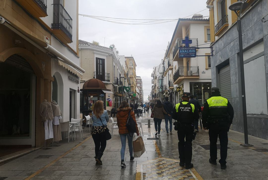 La carrera Espinel es uno de los lugares más transitados de la ciudad del Tajo