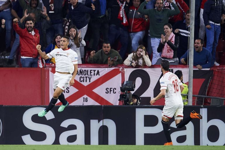 Ben Yedder celebra su gol