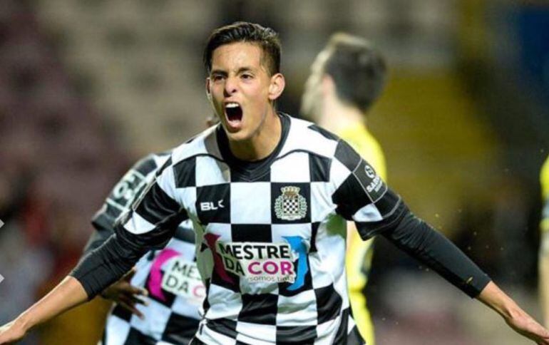 Acevedo celebra un tanto con el Boavista