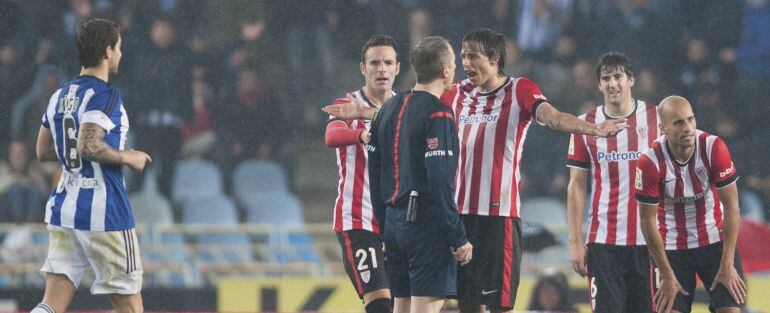 14/12/14 PARTIDO PRIMERA DIVISION REAL SOCIEDAD - ATHLETIC DE BILBAO 
 ARBITRO FERNANDEZ BORBALAN TARJETA AMARILLA ITURRASPE 