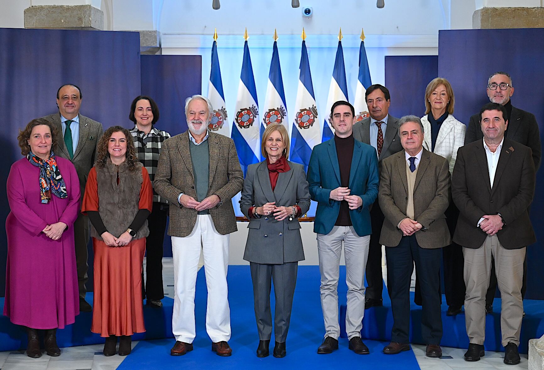 García-Pelayo y su equipo de Gobierno durante el desayuno informativo con periodistas