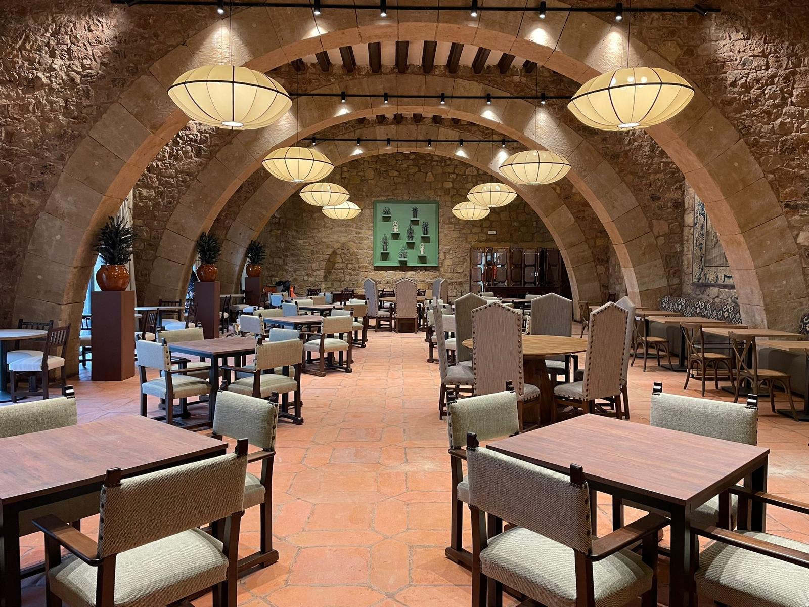 Uno de los salones renovados del Parador de Sigüenza