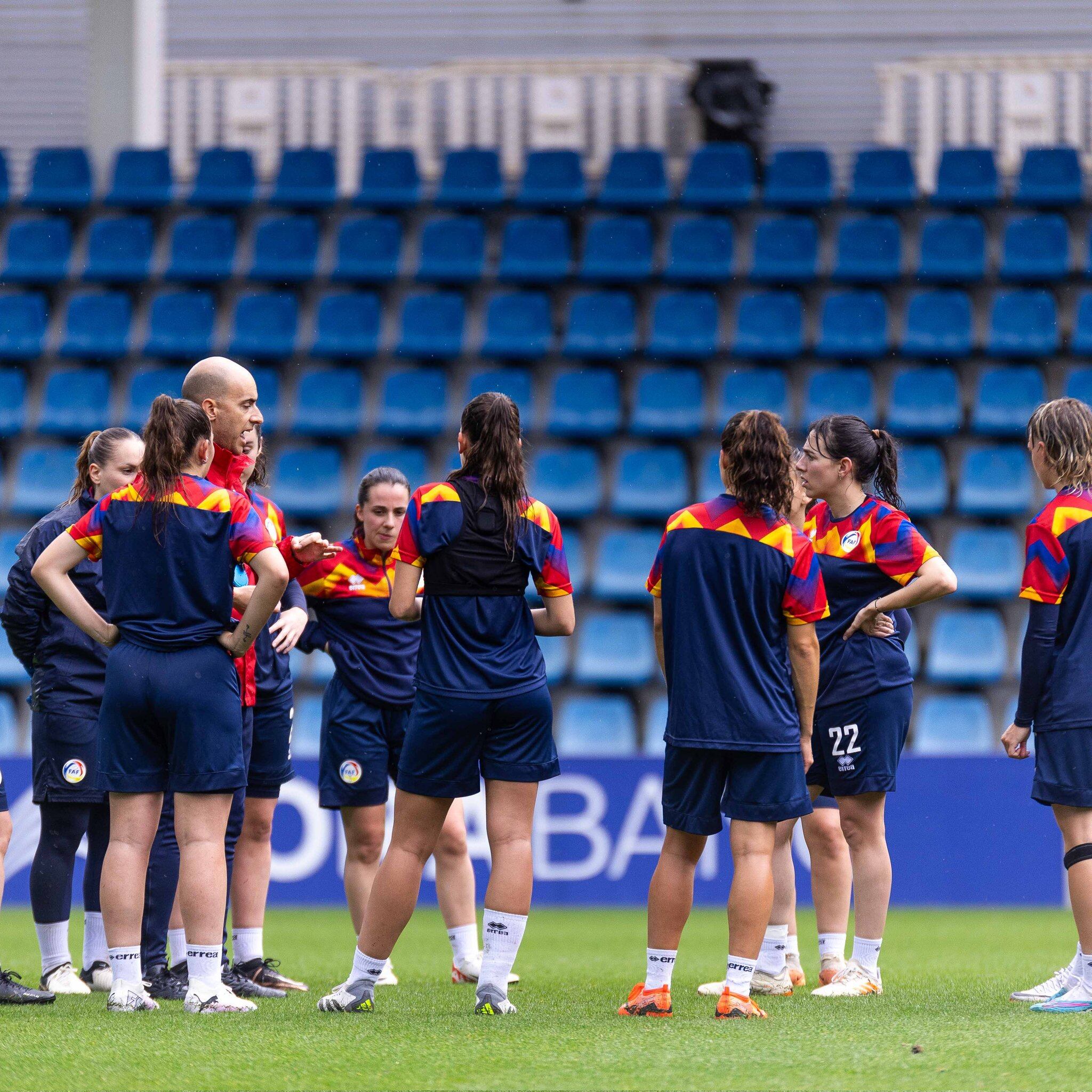 Entrenament de la selecció absoluta previ al partit contra Montenegro del preeuropeu.