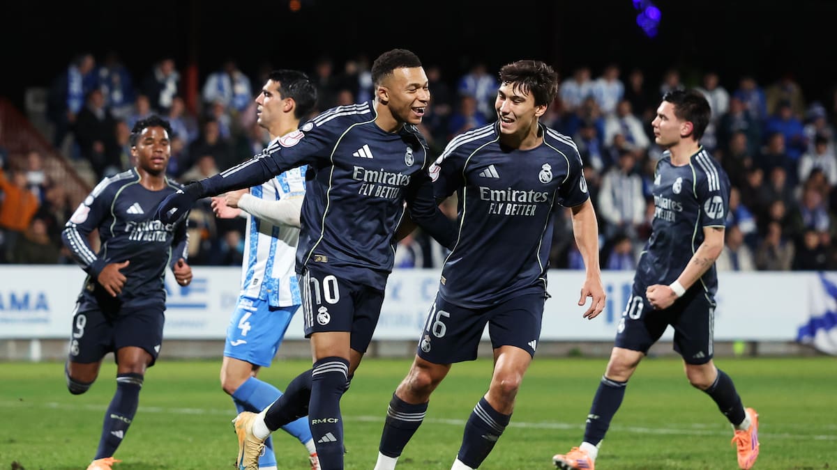 El encaje de Gonzalo, una complicada tarea pendiente para Xabi Alonso: "Mbappé quiere meter los goles él y no que los meta otro"