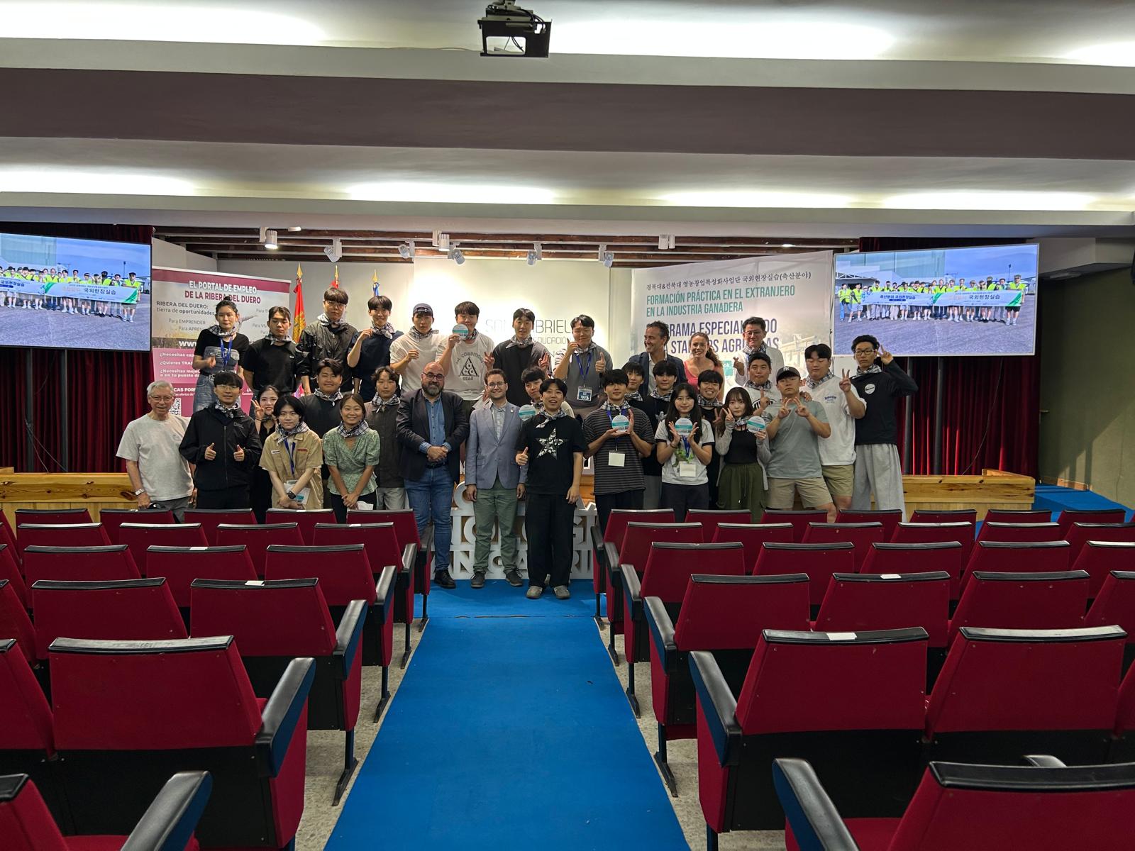 Clausura Curso de Verano sobre agroganadería para universitarios coreanos en San Gabriel
