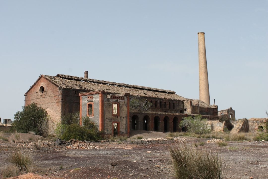 Antiguo edificio de Fundición de Plomo en el Cerco Minero de Peñarroya