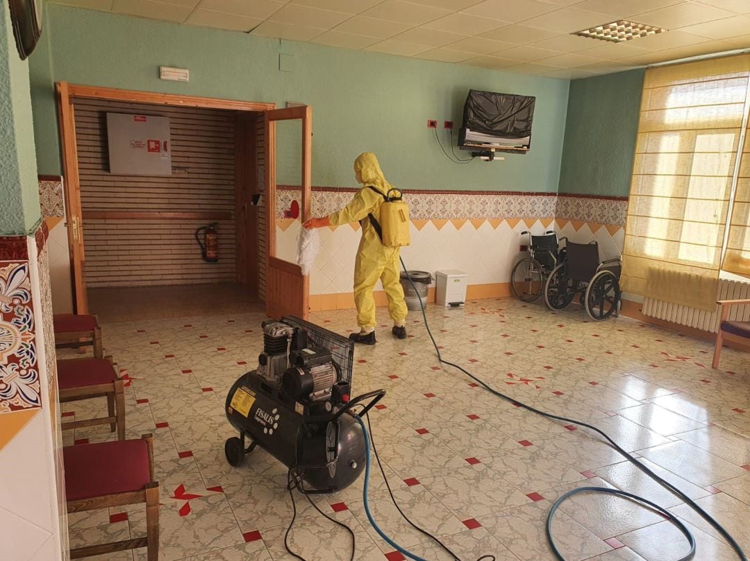 Desinfección en la residencia de Burbáguena.