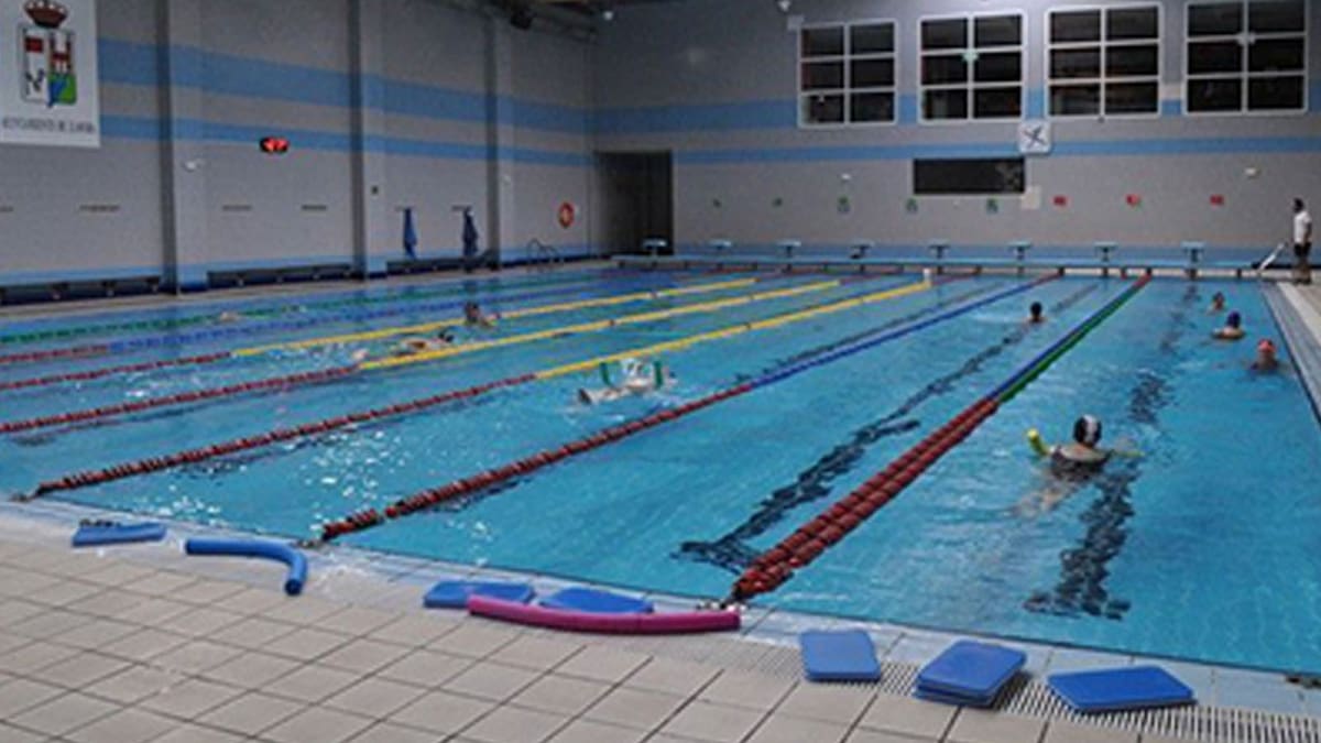 Abiertas las duchas de la piscina de Los Almendros