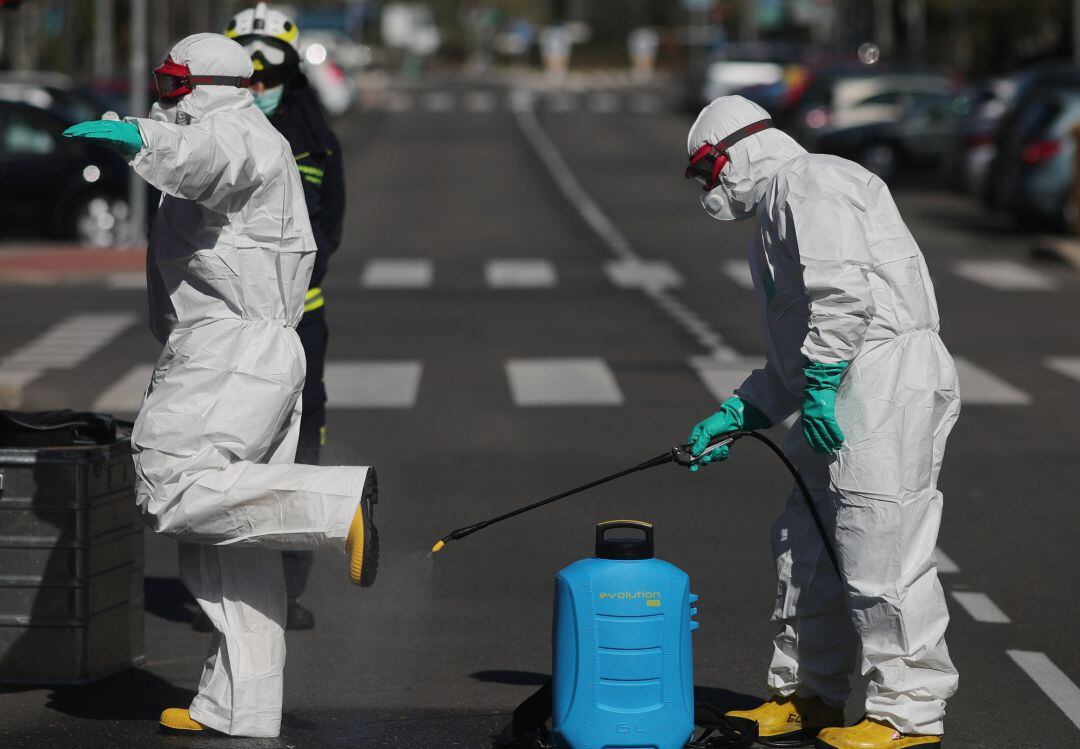 La UME desinfecta varias localidades en España.