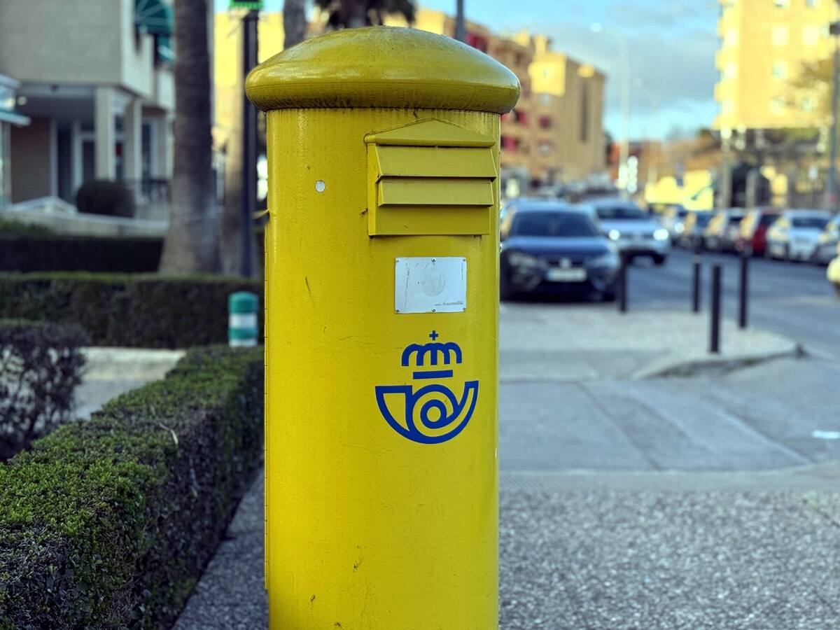 IU pide reforzar la plantilla de Correos en Antequera para frenar el "abandono" del servicio