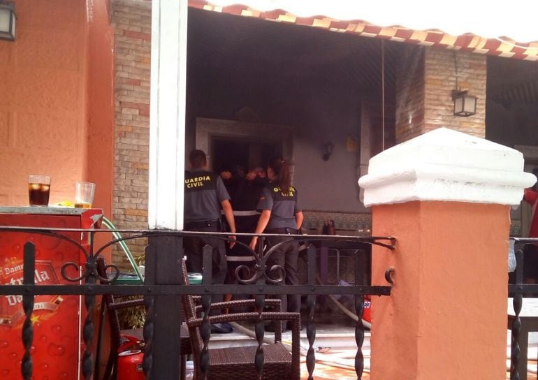 Imagen de la fachada del bar donde se produjo el incendio.