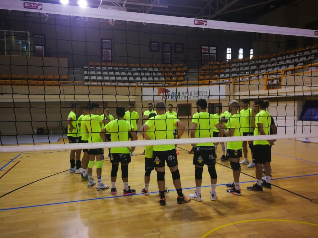 Los jugadores del Sporting-Santo Domingo, en un entrenamiento.