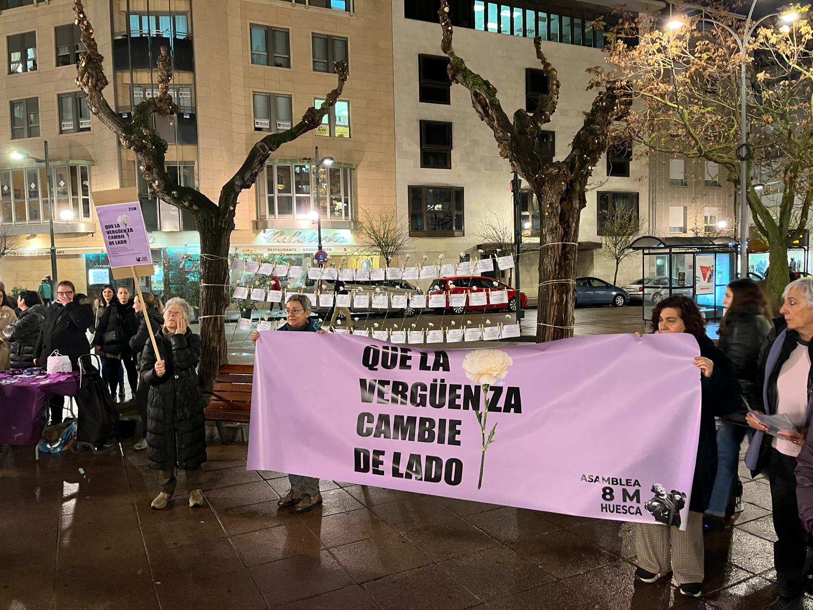 Momento de la manifestación 25N en Huesca