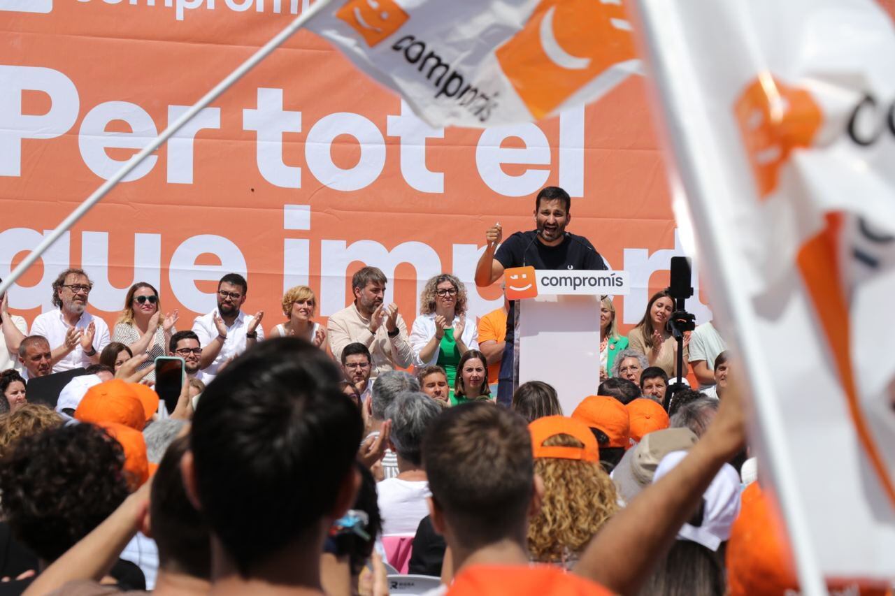 Vicent Marzà, durante su intervención en el acto de campaña de Compromís