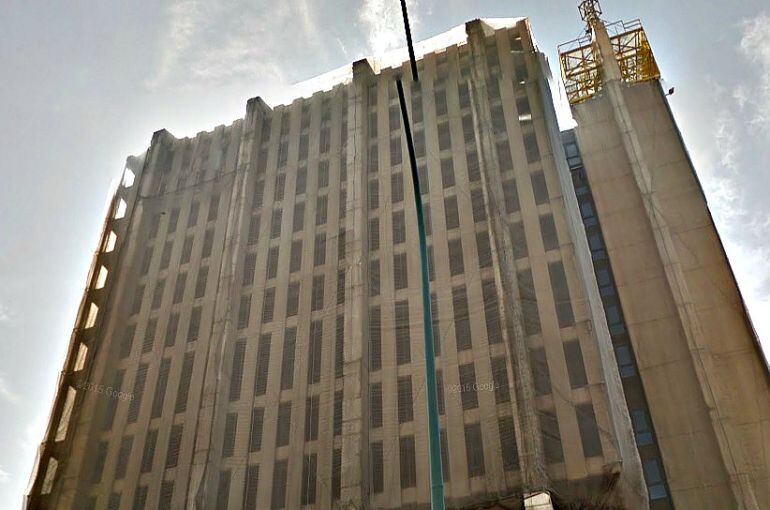 Edificio de la antigua sede de Correos, en la Avenida de Andalucía (Málaga)