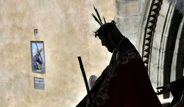 El Señor de la Salud y Buen Viaje de la Hermandad de San Esteban en su salida procesional del pasado Martes Santo