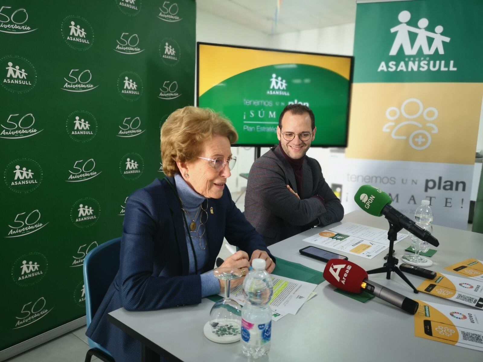 María Luisa Escribano e Ismael Vaca, Presidenta y coordinador de ASANSULL.