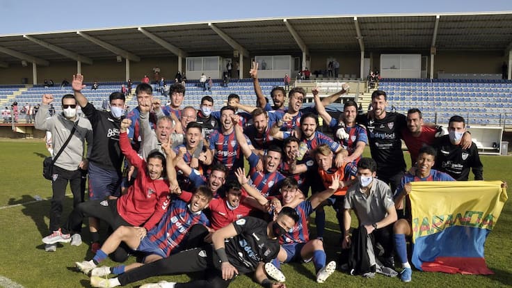 Entrevistas con los componentes de la plantilla de la Gimnástica Segoviana nada más conseguir el ascenso a la Segunda División Federación