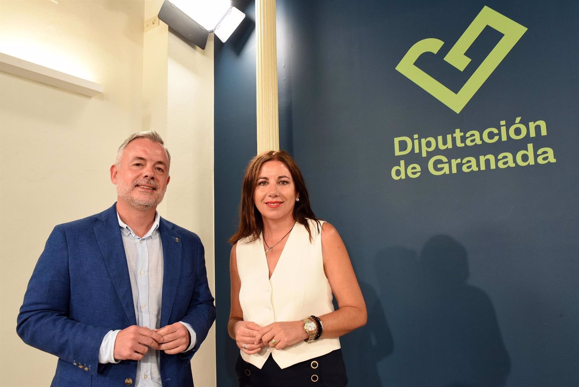 15/07/2024 La diputada de Transparencia, Recursos Humanos y Administración Electrónica, Mónica Castillo, junto al vicepresidente primero de la Diputación de Granada, Nicolás Navarro.
POLITICA ANDALUCÍA ESPAÑA EUROPA GRANADA
DIPUTACIÓN DE GRANADA
