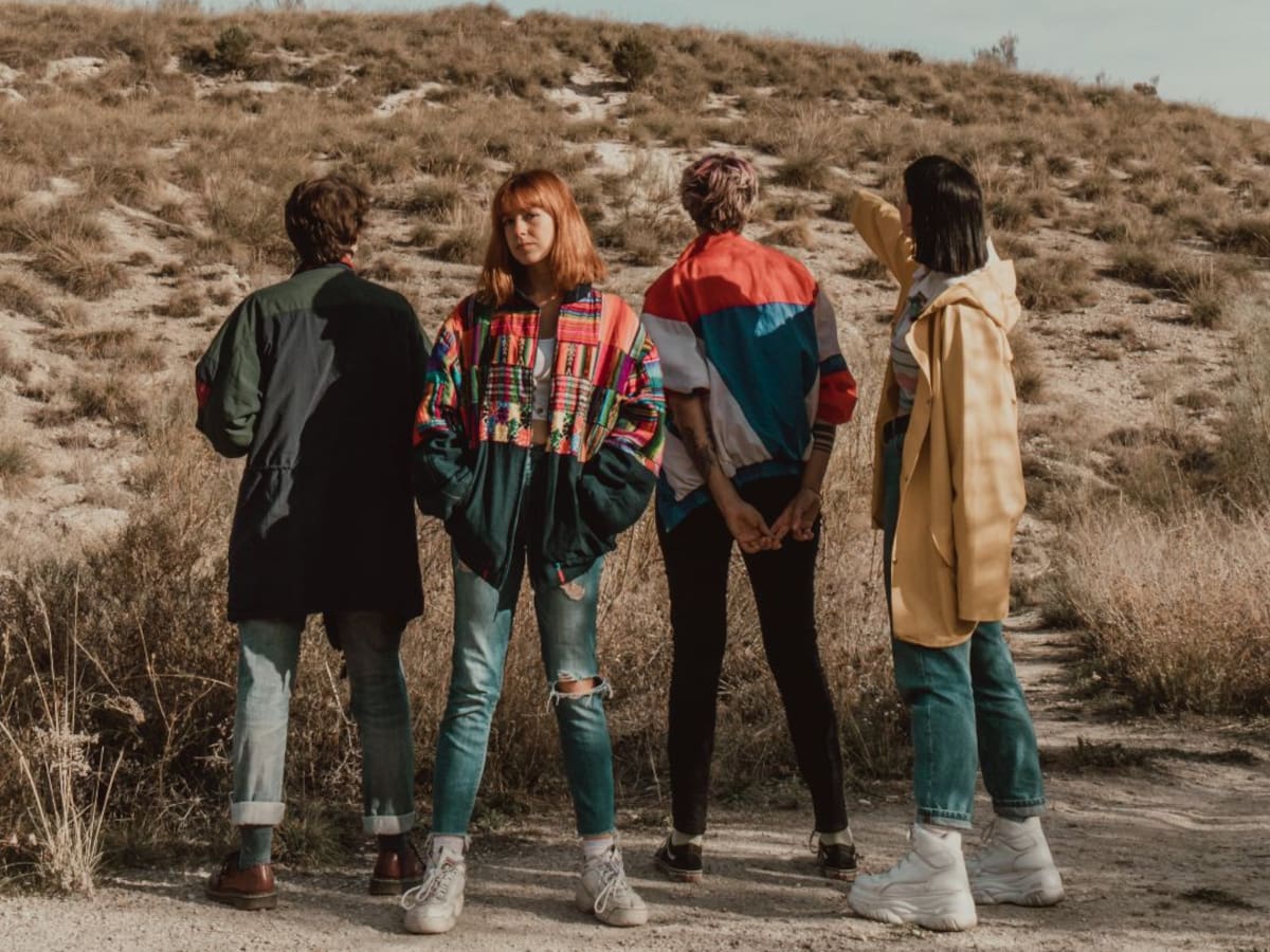 Entrevista a Ginebras: "Somos una fusión de todo lo que hemos escuchado y ahí está el reguetón, Nino Bravo y Marisol"