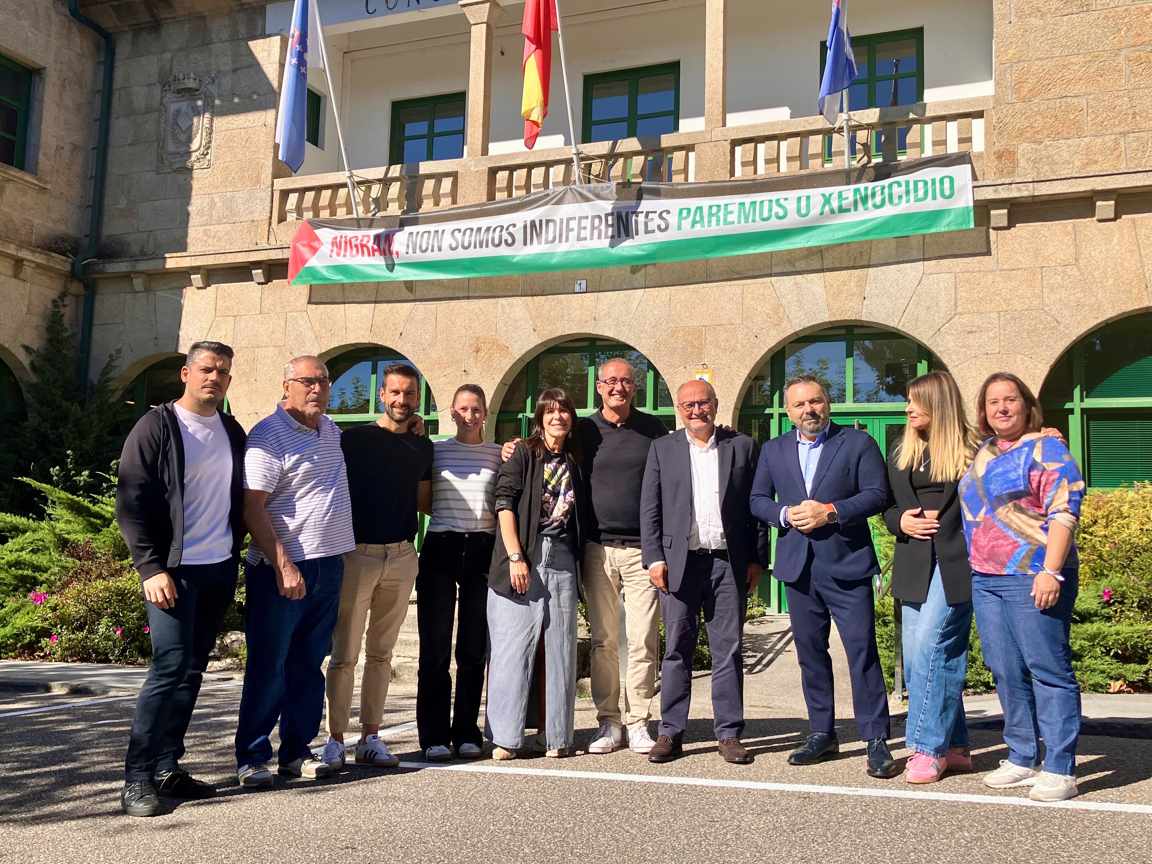 Abel Losada con los equipos de gobierno de Nigrán y Gondomar