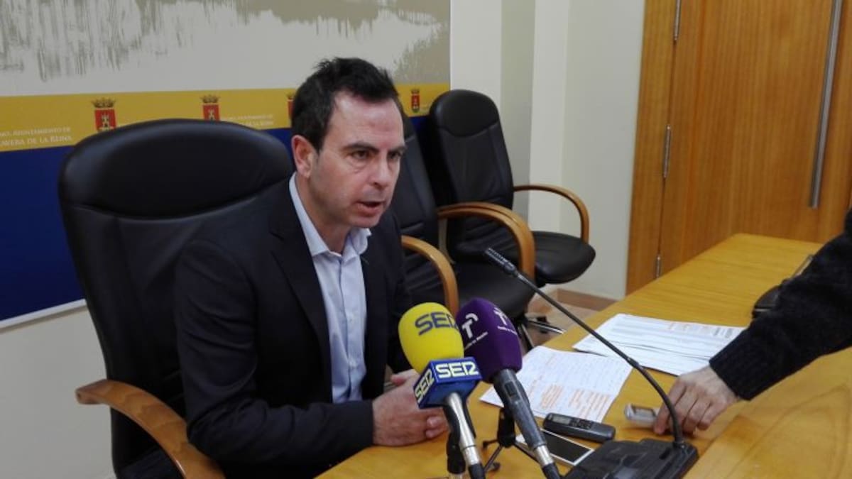 PSOE ve puntos oscuros en las obras de Corredera y Plaza del Reloj