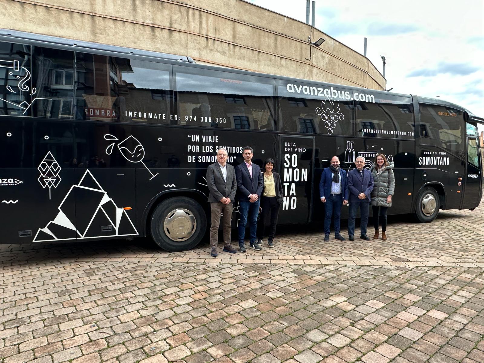 Presentación del Bus del Vino Somontano 2024