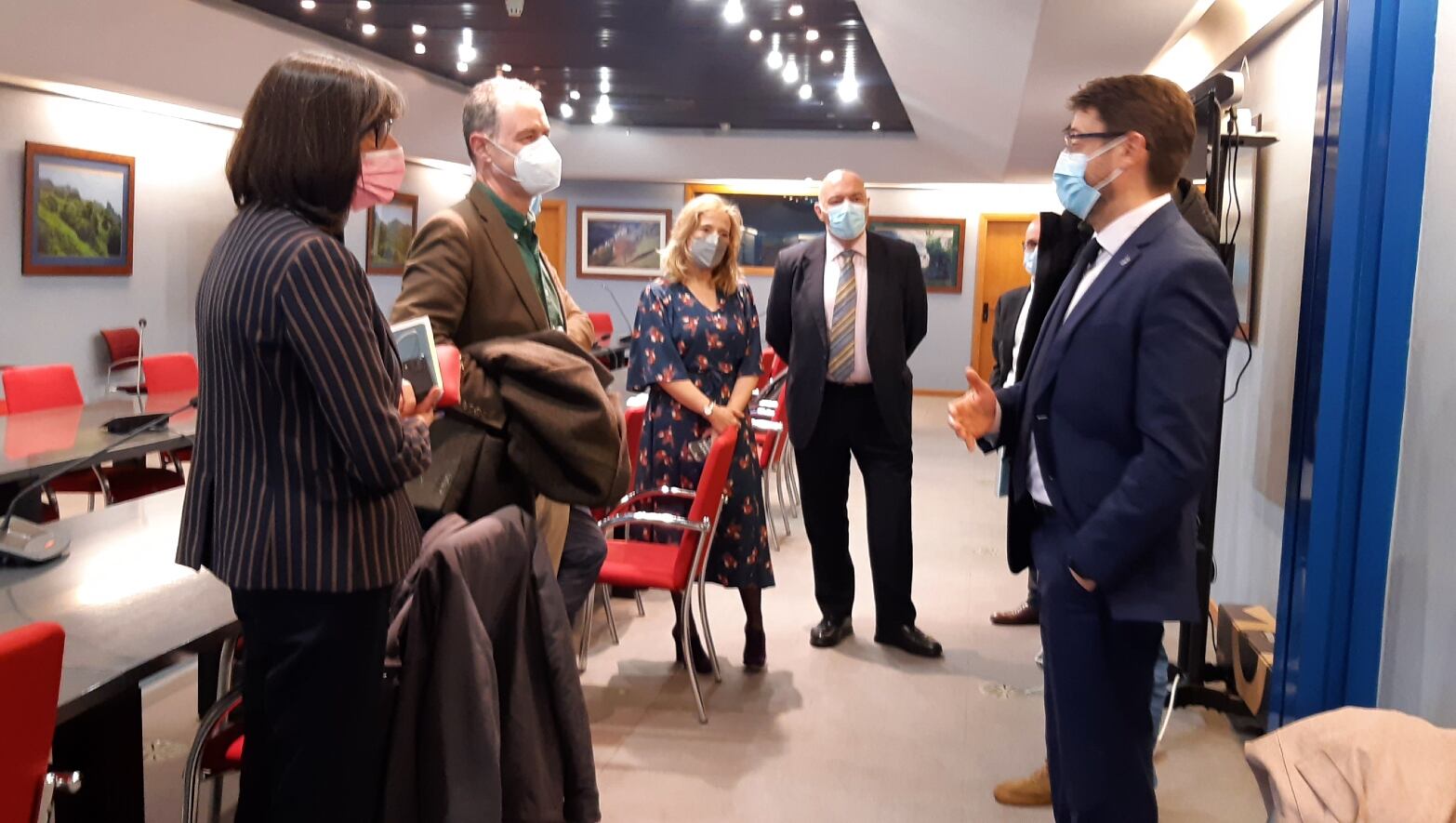 Momentos previos de la reunión del Foro por la Industria