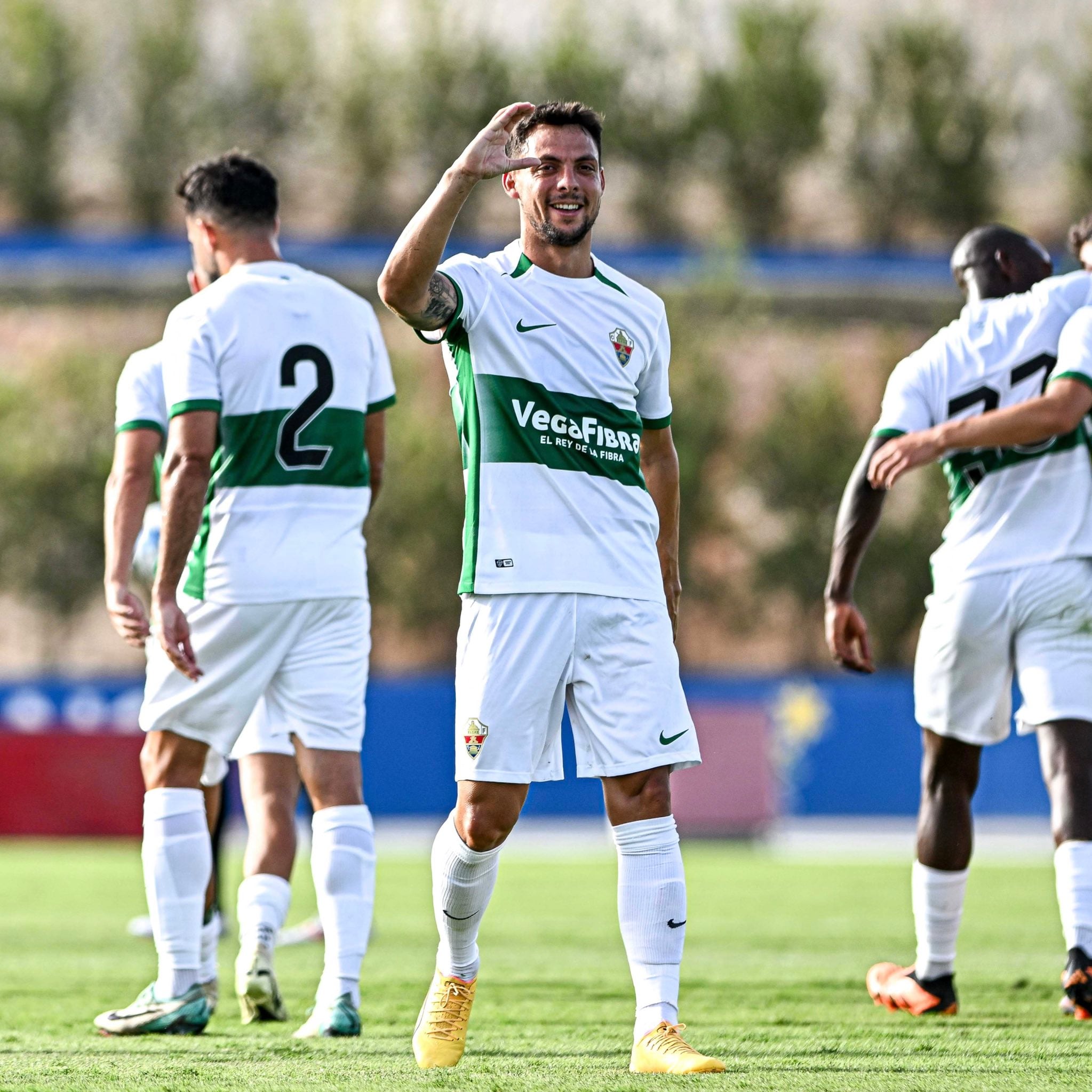 Oscar Plano celebra su primer gol de pretemporada