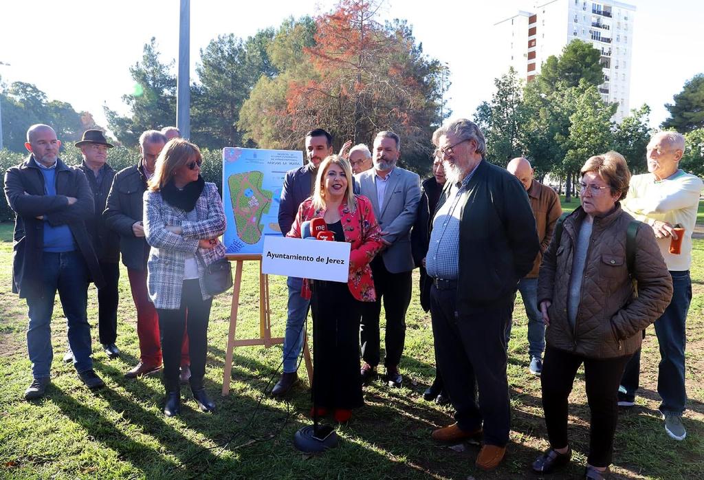 La alcaldesa durante el inicio de las obras en La Plata