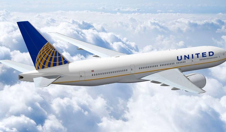 United Airlines no permitió a las jóvenes acceder al avión.