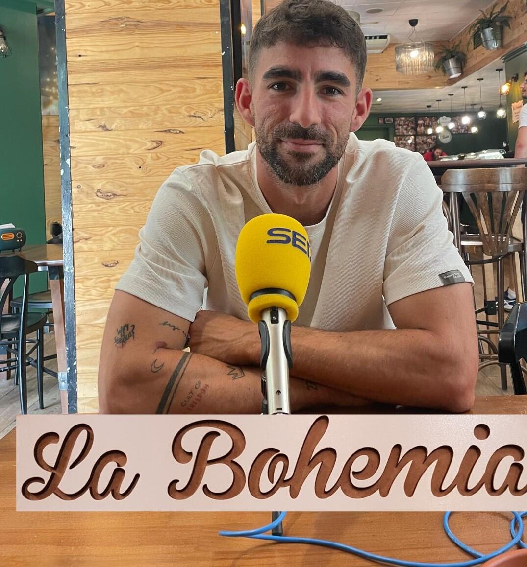 Eneko Undabarrena, jugador del Alcoyano, en La Bohemia