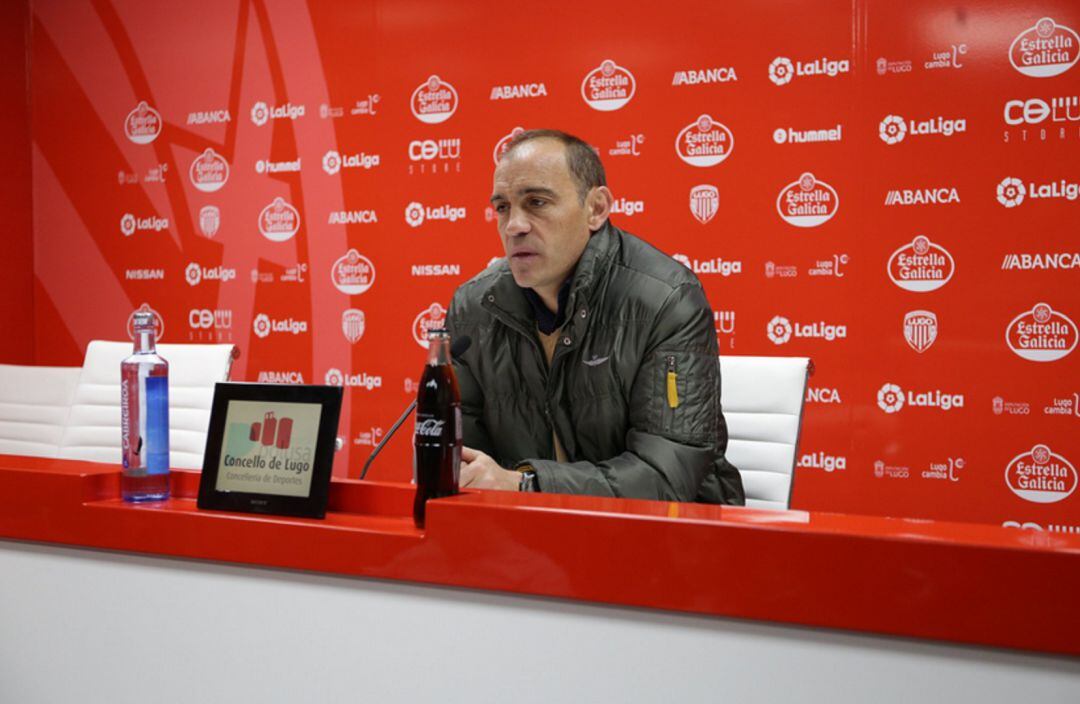 Eloy Jiménez en rolda de prensa