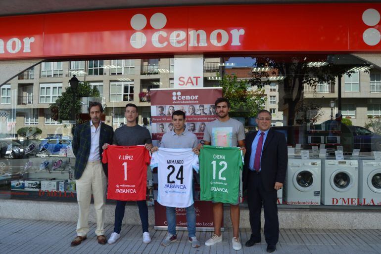 Víctor, Armando y Chema, nuevos jugadores del Santiago Futsal