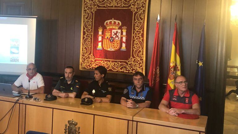 Presentación de la 'versión sanferminera' de Alertcops