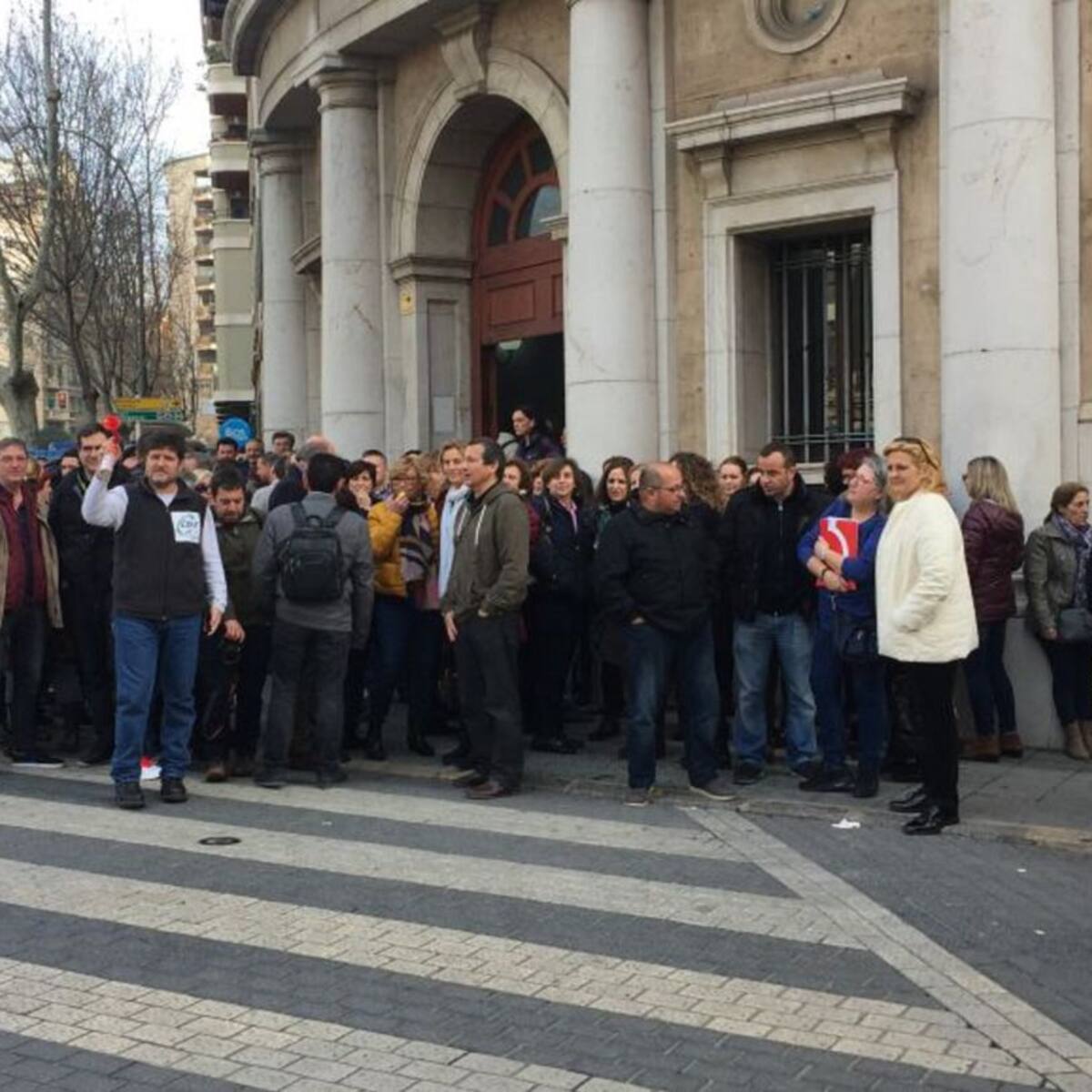 El 15% de funcionarios judiciales culmina esta semana su éxodo a la península