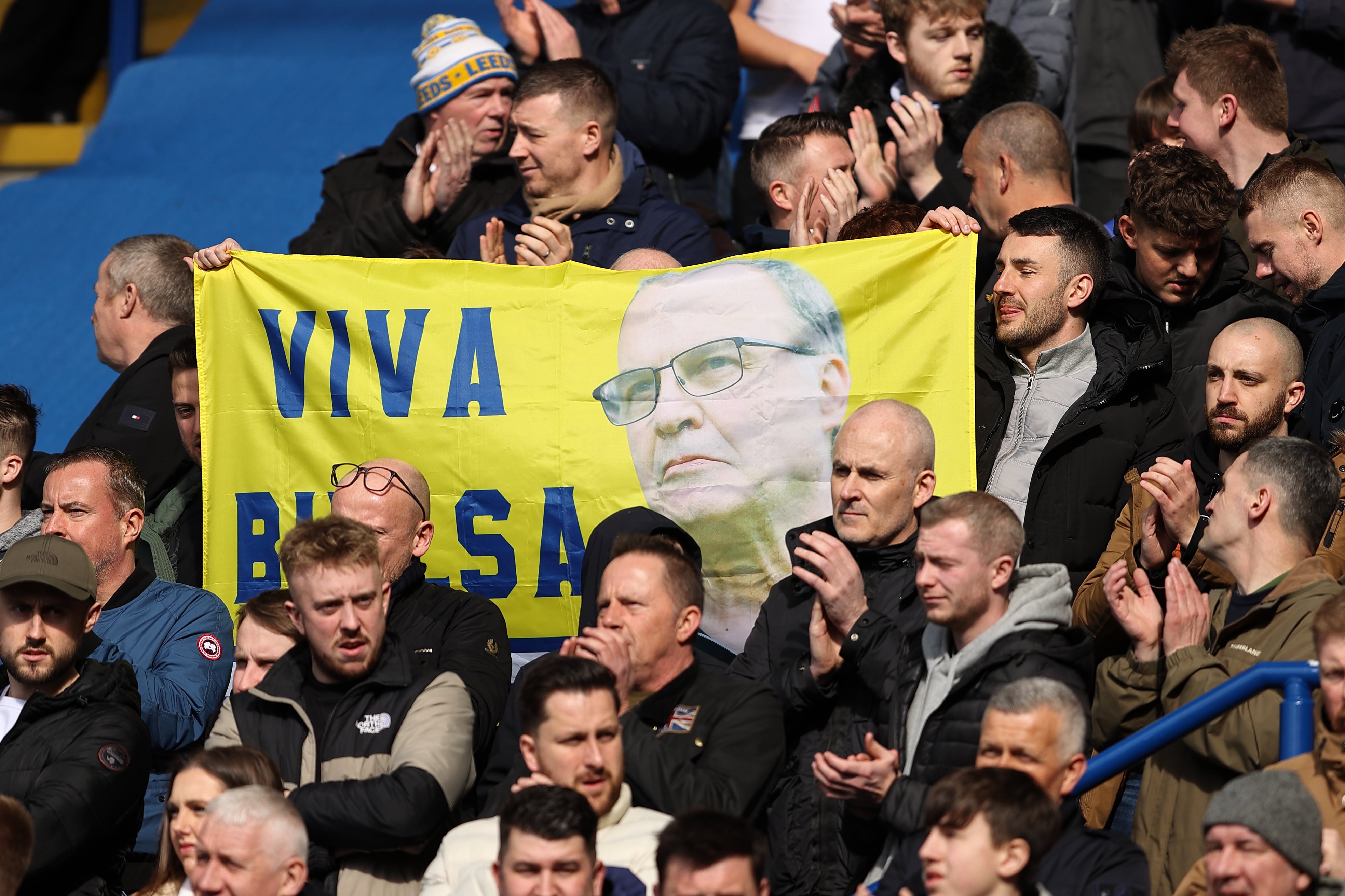 Los seguidores del Leeds United siguen apoyando a Marcelo Bielsa pese a ser destituido