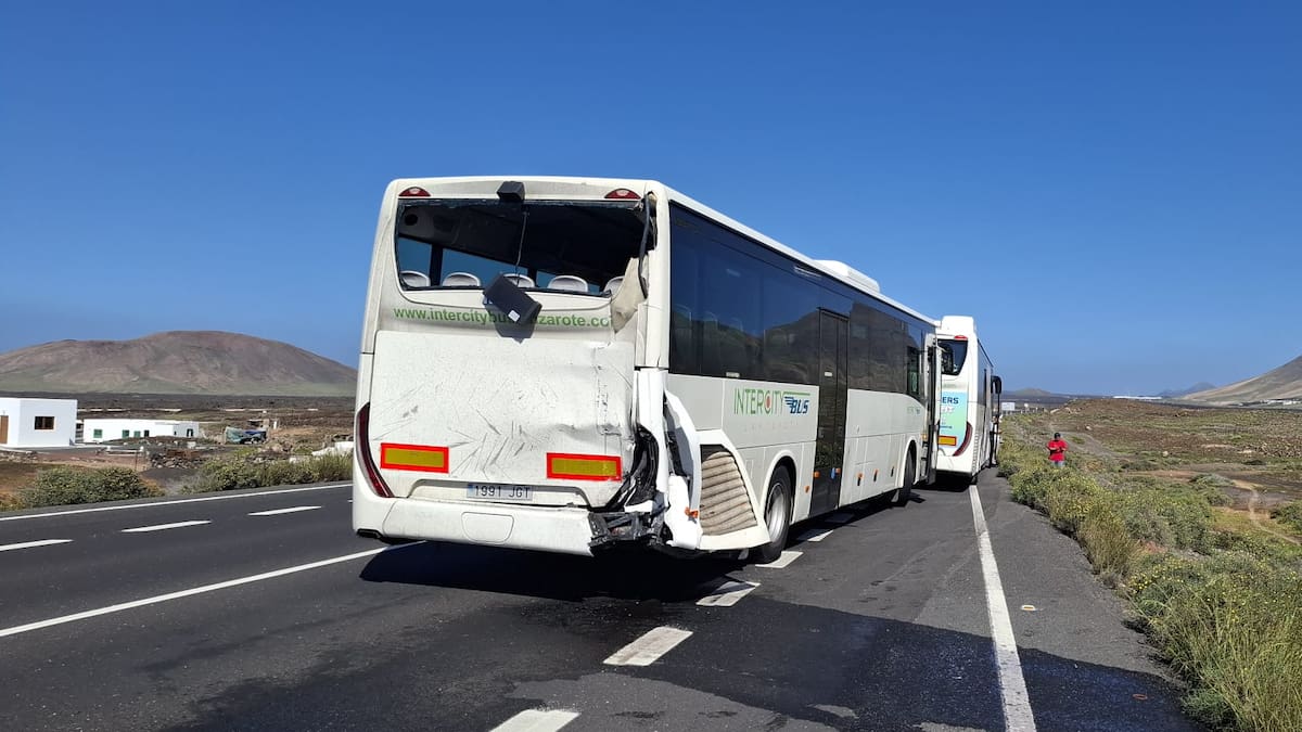 CCOO Lanzarote alerta: "No hay más accidentes de guaguas de pura suerte"