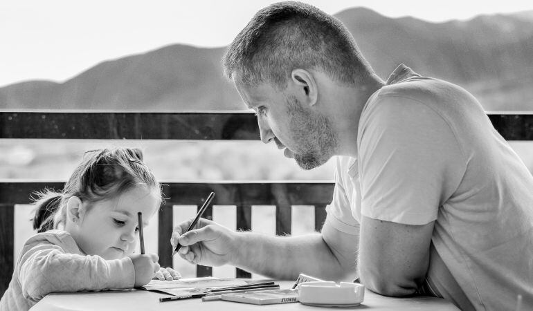 Los padres y madres tienen un papel fundamental en la educación de sus hijos, no excento de dudas que se pueden aclarar