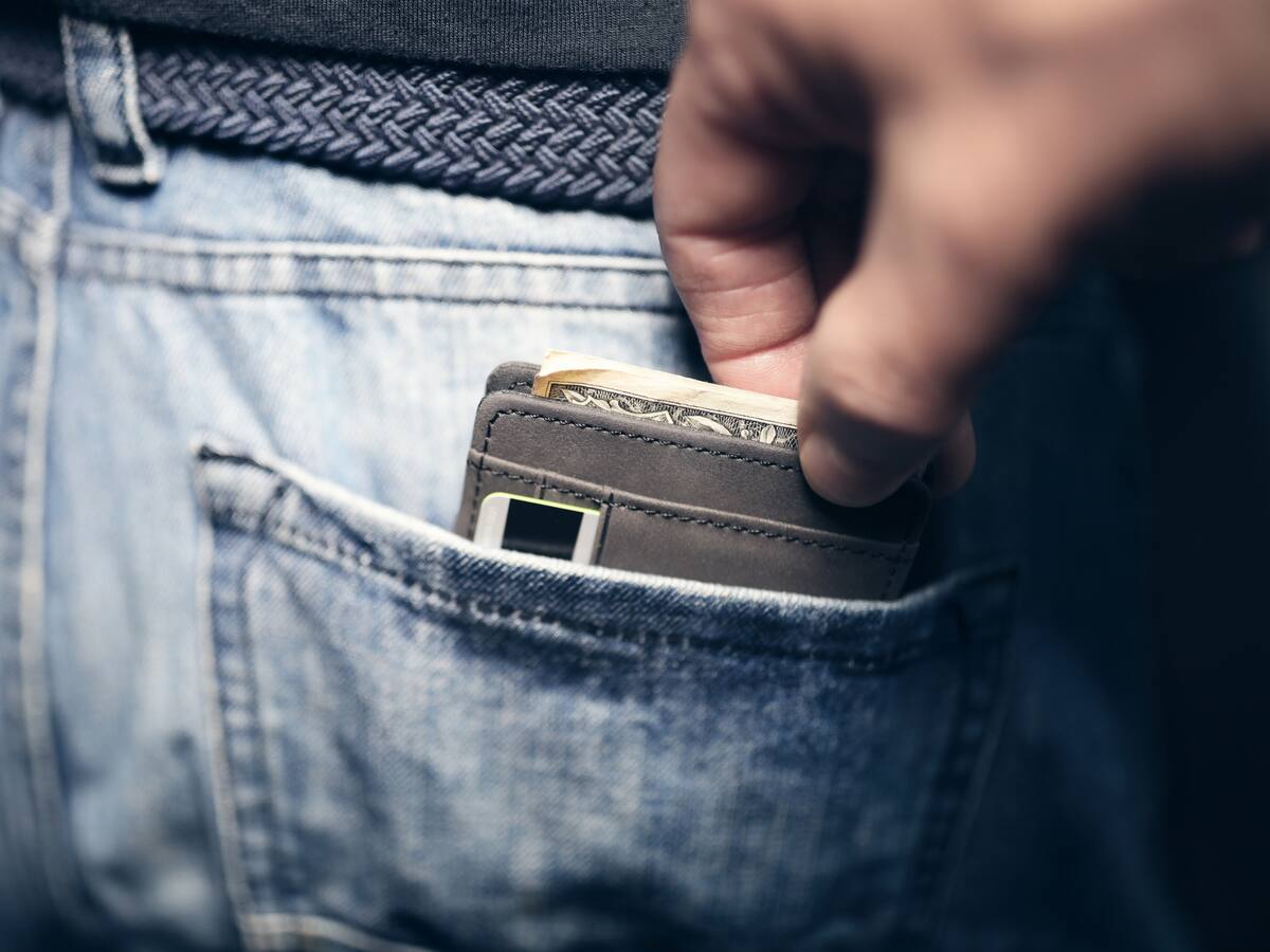 ¿Sabes los trucos para evitar ser víctima de un hurto en aglomeraciones como la mascletà?