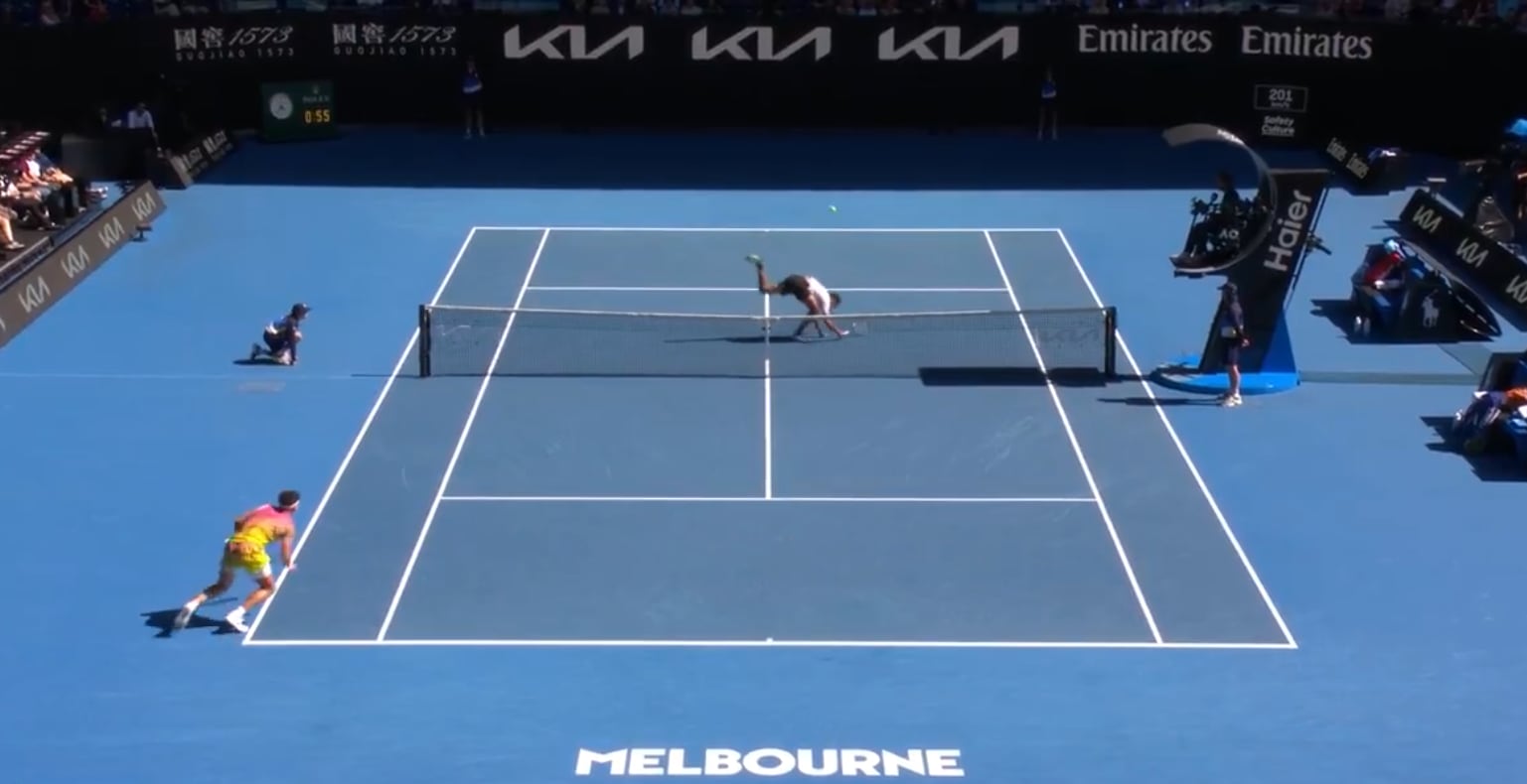 Ben Shelton y Lorenzo Sonego, durante su partido en el Open de Australia