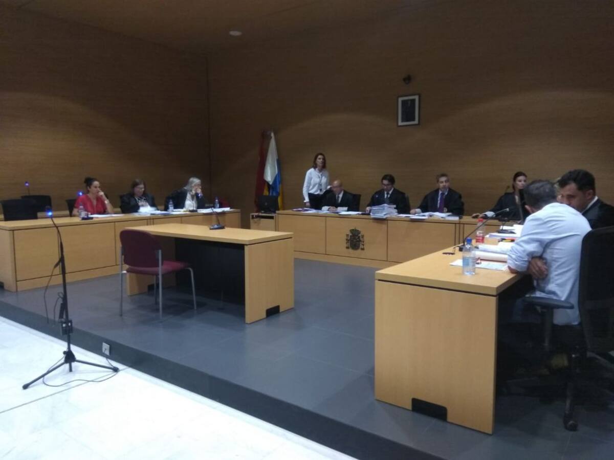 Fiscalía revisa la petición de cárcel para la sargento Gloria Moreno