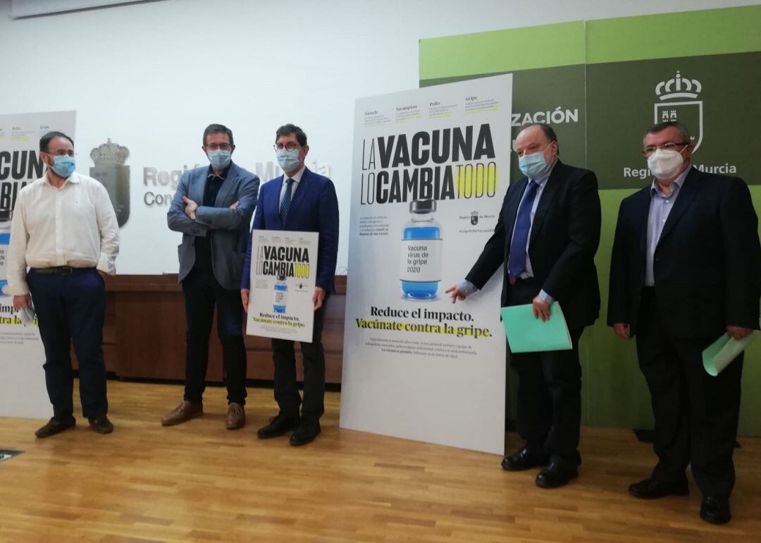 El consejero de Salud, Manuel Villegas, presentó hoy la campaña de vacunación frente a la gripe 2020-2021 