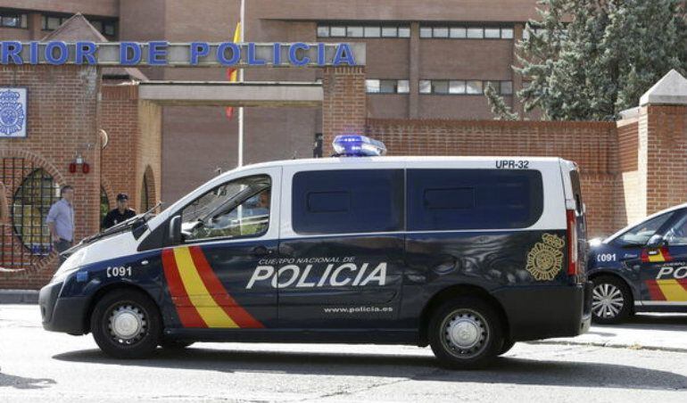Imagen de un coche de la Policía Nacional (Archivo)