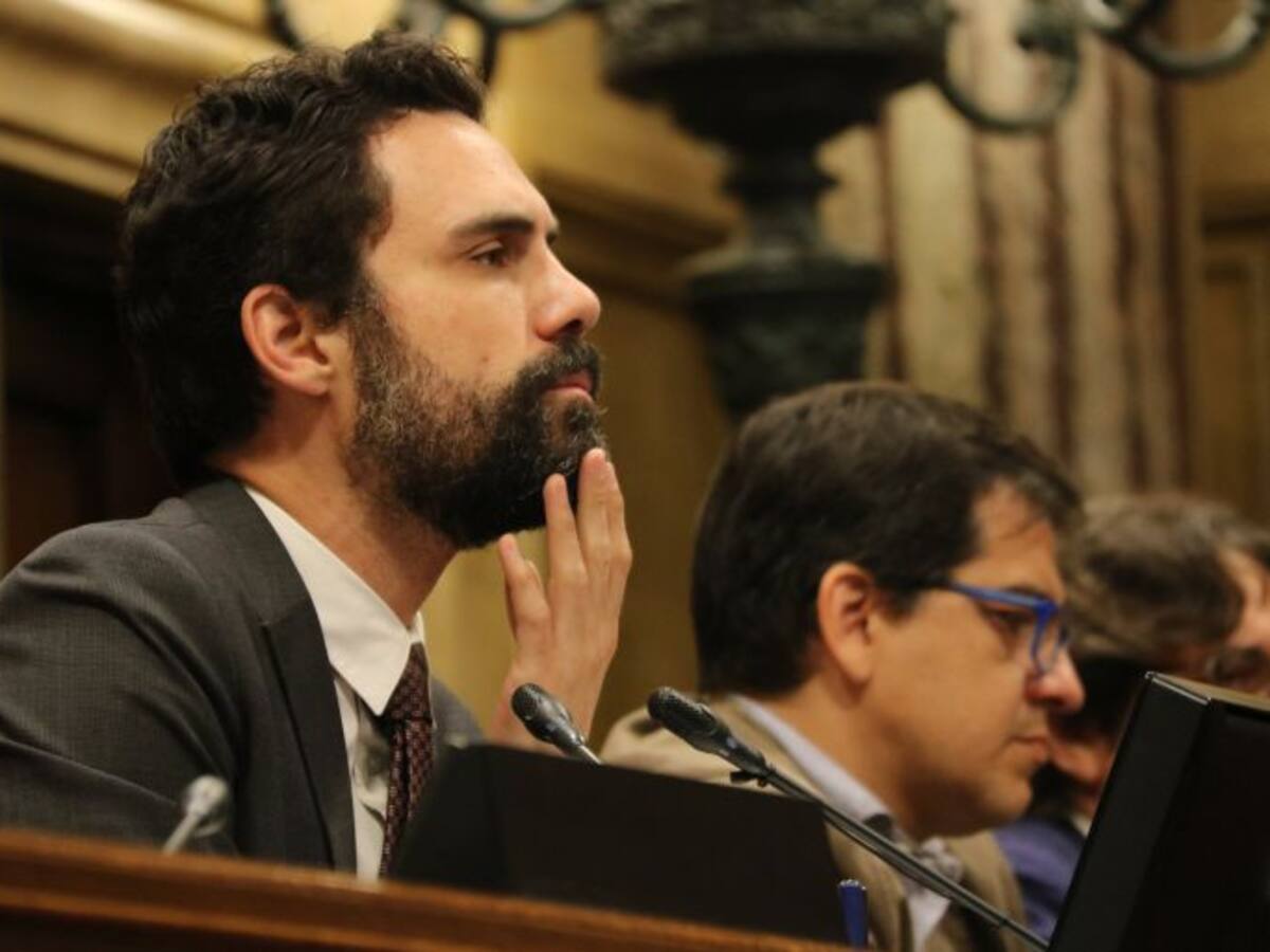 El Suprem notifica a Torrent la suspensió de sis diputats